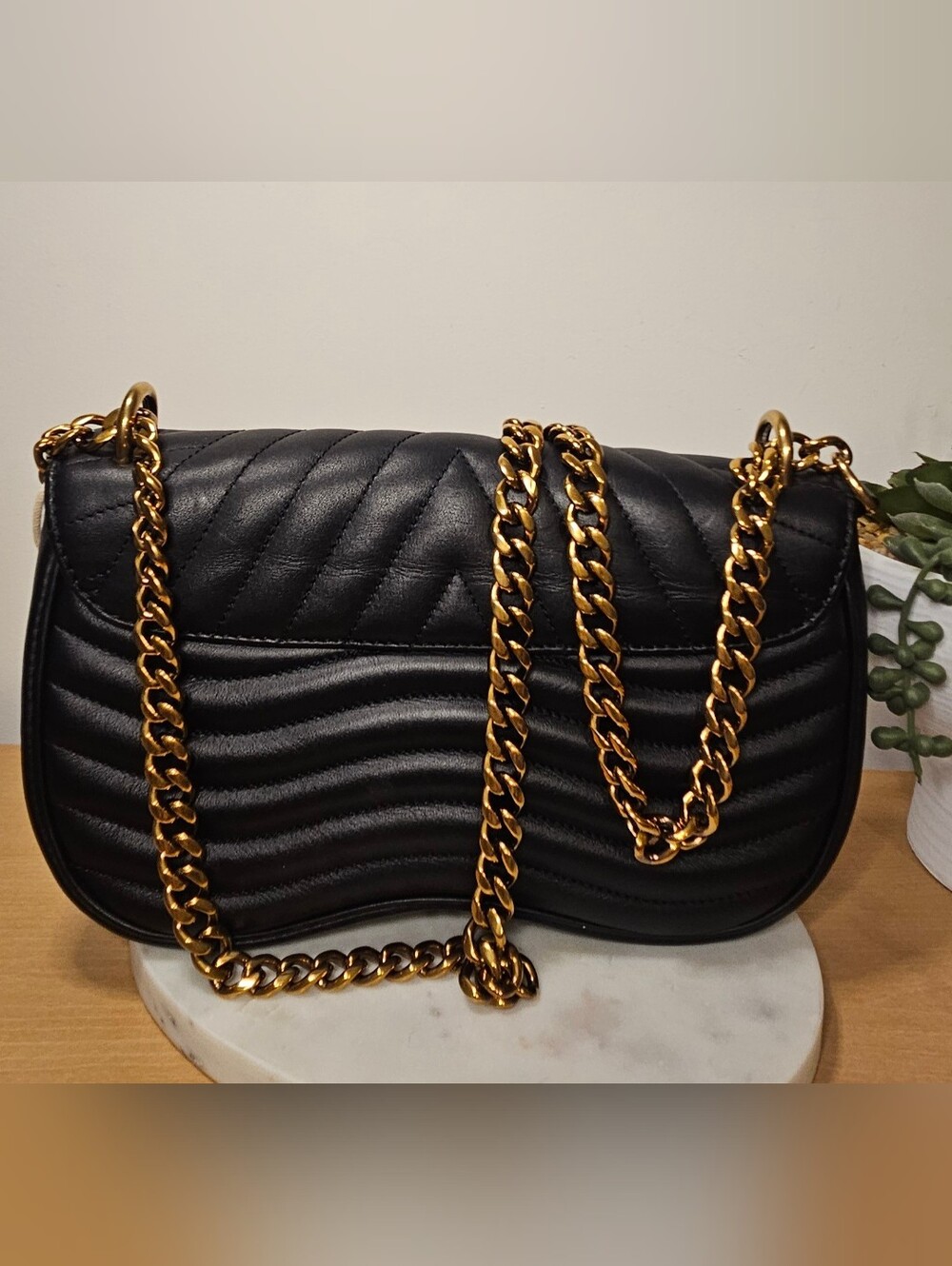 Louis Vuitton New Wave Chain Bag Quilted Leather MM - Picture 4 of 12